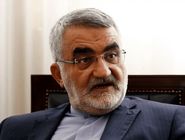 بروجردی: از حقوق قانونی ملت کوتاه نمی‌آییم