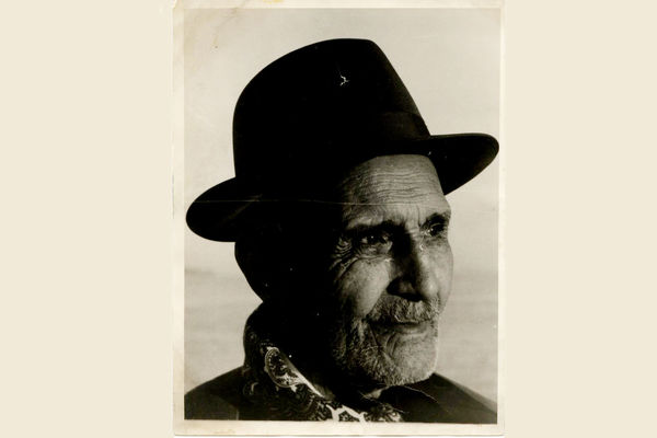 دوام آواز / نگاهی به زندگی شخصی و حرفه‌‏ای عبدالله دوامی موسیقی‏‌دان، ردیف‌‏دان و استاد برجسته موسیقی سنتی ایران