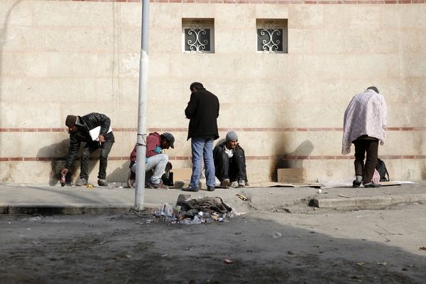 فراتر از کلیشه‏‌ها/مروری بر کتاب «افیون‏‌زدگان»که روایتی مردم‏‌شناختی از رنج اجتماعی معتادهای کارتن‌‏خواب دروازه غار و لب خط است