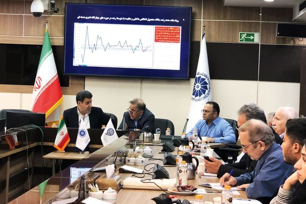 اقتصاد در بن‌‏بست تحریم‌‏ها/گفتارهایی از تکنوکرات‌ها و تحلیلگران دیپلماسی در نشست توسعه اقتصاد ایران