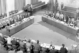 عراقچی شیوه مذاکره مستقیم را تشریح کرد /تصویری از اتاق مذاکره