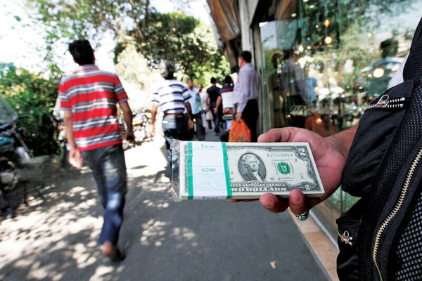  تقویت ریال با مذاکره/ واکنش هیجانی بازارها با  ریزش 10 هزار تومانی قیمت دلار و 700 هزار تومانی طلا و رشد 62 هزار واحدی شاخص بورس