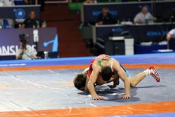 ویدئویی از شکست علی احمدی‌وفا در گام اول از کشتی فرنگی قهرمانی جهان