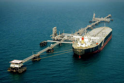 جریان‏های نفوذ مقابل صادرات نفت/ارزیابی کارشناسان از گفته ترامپ در خصوص برداشته شدن برخی تحریم‌‏های اقتصادی ایران