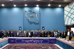 تصاویری از دیدار پزشکیان با مدیران رسانه ها