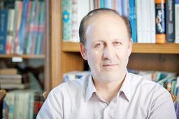 نقد سید جلال ساداتیان بر اظهارات خطیب‌های جمعه: سخنگوی سیاست خارجی نیستید