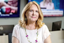 قهرمان خوب یک داستان بد/درباره جولی براون خبرنگار آمریکایی که با خطرات و هزینه‌‏های فراوان پرونده اپستین را مصرانه پیگیری می‌‏کند