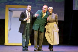 پرده‌‏هایی از یک ذهن پرآشوب/نگاهی به بازنمایی زمینه‏‌های روانشناختی در نمایش «باد زرد ونگوگ»