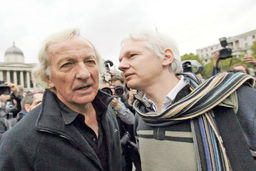 ژولیان آسانژ*