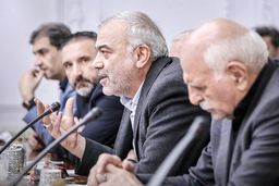 بررسی دیدار اصناف و بازاریان معترض با رئیس‌جمهور و اعضای دولت/ بحران فراتر ازگفت‌وگوست