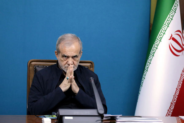 ابهام راهبردی پزشکیان/ قطار دولت وفاق از دست‌انداز محافظه‌کاری عبور می‌کند؟