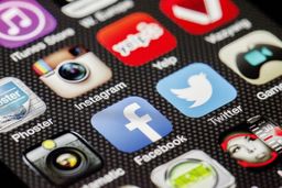 ممنوعیت شبکه‌های اجتماعی برای نوجوانان