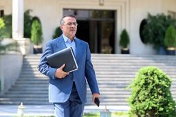 معاون رئیس جمهور: کوچک‌سازی دولت از سازمان اداری و استخدامی شروع شد