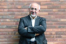 محمدجواد حق‌‏شناس عضو شورای مرکزی حزب اعتماد ملی: اگر رای مردم را می‏‌خواهید کابینه را ترمیم کنید