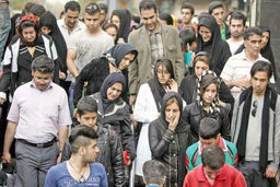 سایه‌‏ای سنگین‌‏تر از جنگ/در وضع برزخ اجتماعی، جامعه نه نیروی کنش دارد و نه توان مقاومت