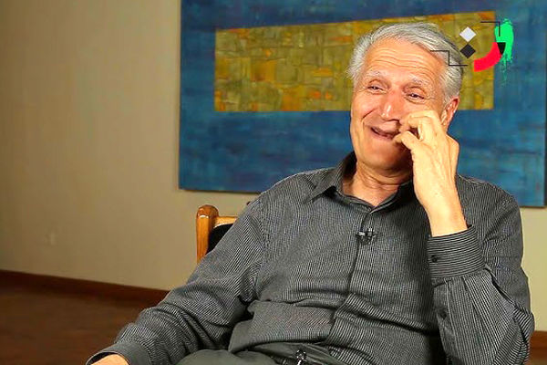 موسیقی جوانش می‌کرد