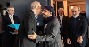 دیدار لاریجانی با سخنگوی انصارالله یمن
