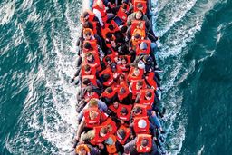 بمان و.../درباره عکسی از مهاجرت