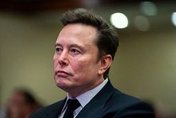 ایلان ماسک: «OpenAI زنده‌زنده مایکروسافت را می‌بلعد»