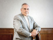 شبه‌علم لوکس/بازخـوانی انتقــادی آرای محمود سریع‌القلم به بهانه گفتار اخیر او درباره اهمیت طبقه متوسط