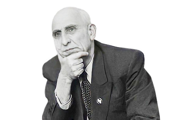 یک اشتباه استراتژیک دکتر مصدق/نقدی بر یادداشت احمد زیدآبادی درباره 28 مرداد