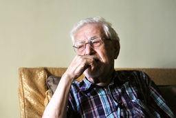 جای خالی دیپلمات/گفتارهایی در  هشتمین سالگرد درگذشت ابراهیم یزدی وزیر خارجه دولت موقت 