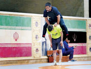 بچه پیرمرد/درباره عکسی از علیرضا دبیر به بهانه قهرمانی کشتی آزاد و فرنگی در جهان