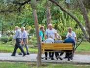 معیشت و درمان بازنشستگان زیر تیغ/بررسی وضعیت مستمری‏، خدمات درمانی و تسهیلات بازنشستگان
که موجب اعتراض و تجمع‌‏های پی‌درپی آن‏ها شده است