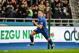 سرگیف با امضای قرارداد، مسافر نخستین اردوی خارجی شد

