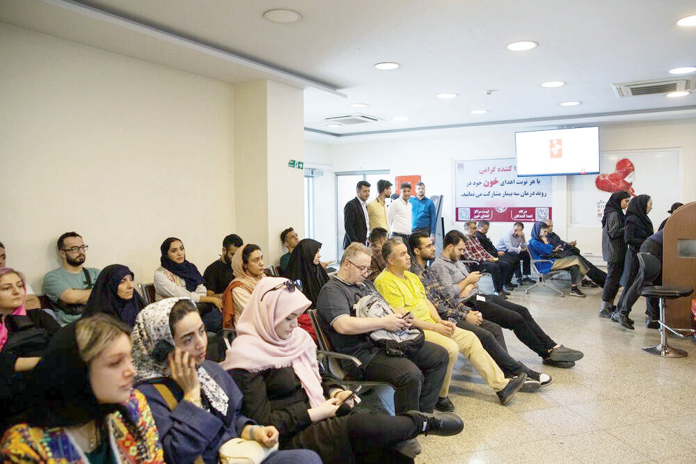 ایرانی یعنی این.../درباره عکسی از اهدای خون بعد از حادثه بندر‌عباس