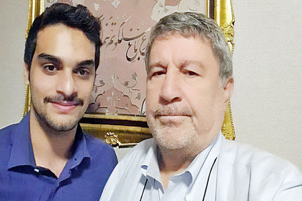 مشاور نسل «زد» یا «وای»/درباره عکسی از رئیس شورای اطلاع رسانی دولت و انتصاب جدیدش 