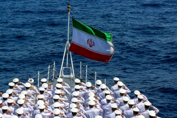 ظرفیت‌های حقوقی بهره‌برداری از دریا/ به مناسبت هفتم آذرماه روز نیروی دریایی ارتش