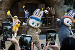 پدیده عروسک لبوبو