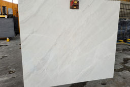 سه‌گانه سنگ‌های لوکس ایران: راهنمای انتخاب بین چینی ازنا، تراورتن عباس آباد و ابیانه