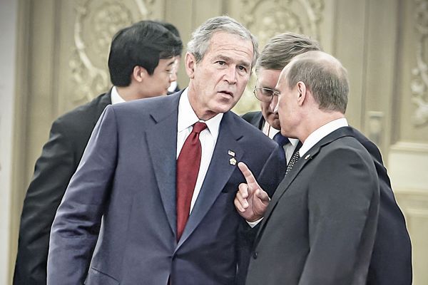 انتشار اسناد تماس‌های ولادیمیر پوتین و جورج بوش  درباره ایران/ راز‌های هسته‌ای