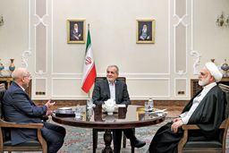 اصلِ ضروریِ اصلاحات /بررسی ضرورت تغییر در سیاست‏‌ها و قوانین برای خنثی‌‏سازی تحریم‌‏ها