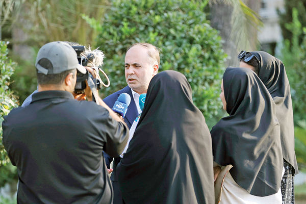 کم آبی و کاهش کشت/غلامرضا نوری‌قزلجه وزیر جهاد کشاورزی: کمبود آب باعث کاهش تولید شده ولی با واردات جبران می‌‏کنیم