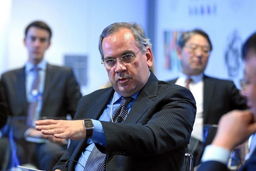 روایت محمود سریع‌القلم از مشکلات ایران